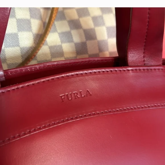 FURLA red leather handbag - Picture 2 of 11